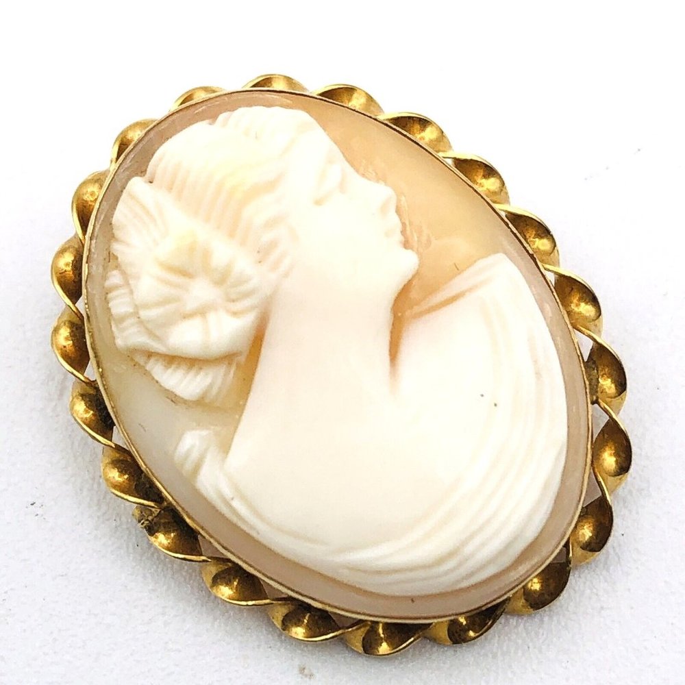 Antique 10K Yellow Gold Cameo Brooch Pin Carved Shell Not Scrap